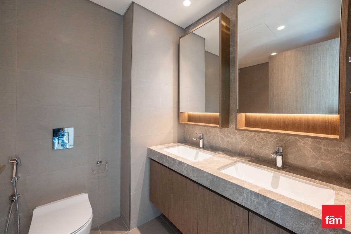 3 bedroom apartment in Grand Bleu Tower 1, photograph 14 of 20