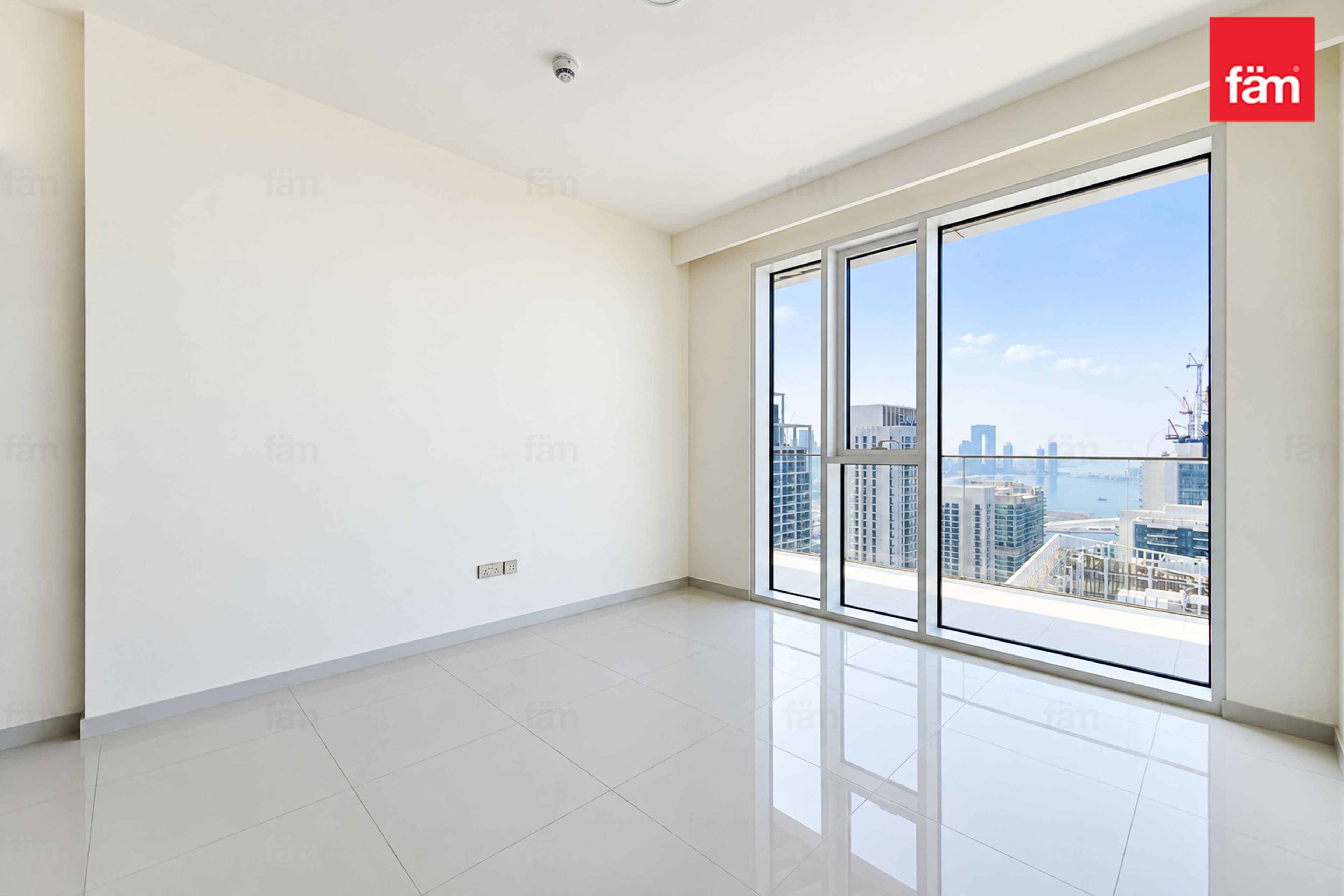 3 bedroom apartment in Grand Bleu Tower 1, photograph 20 of 20