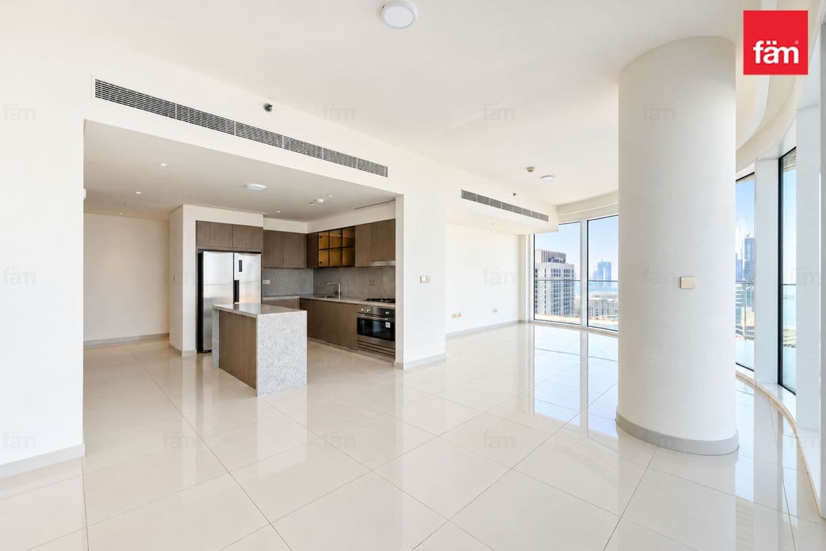 3 bedroom apartment in Grand Bleu Tower 1, photograph 8 of 20