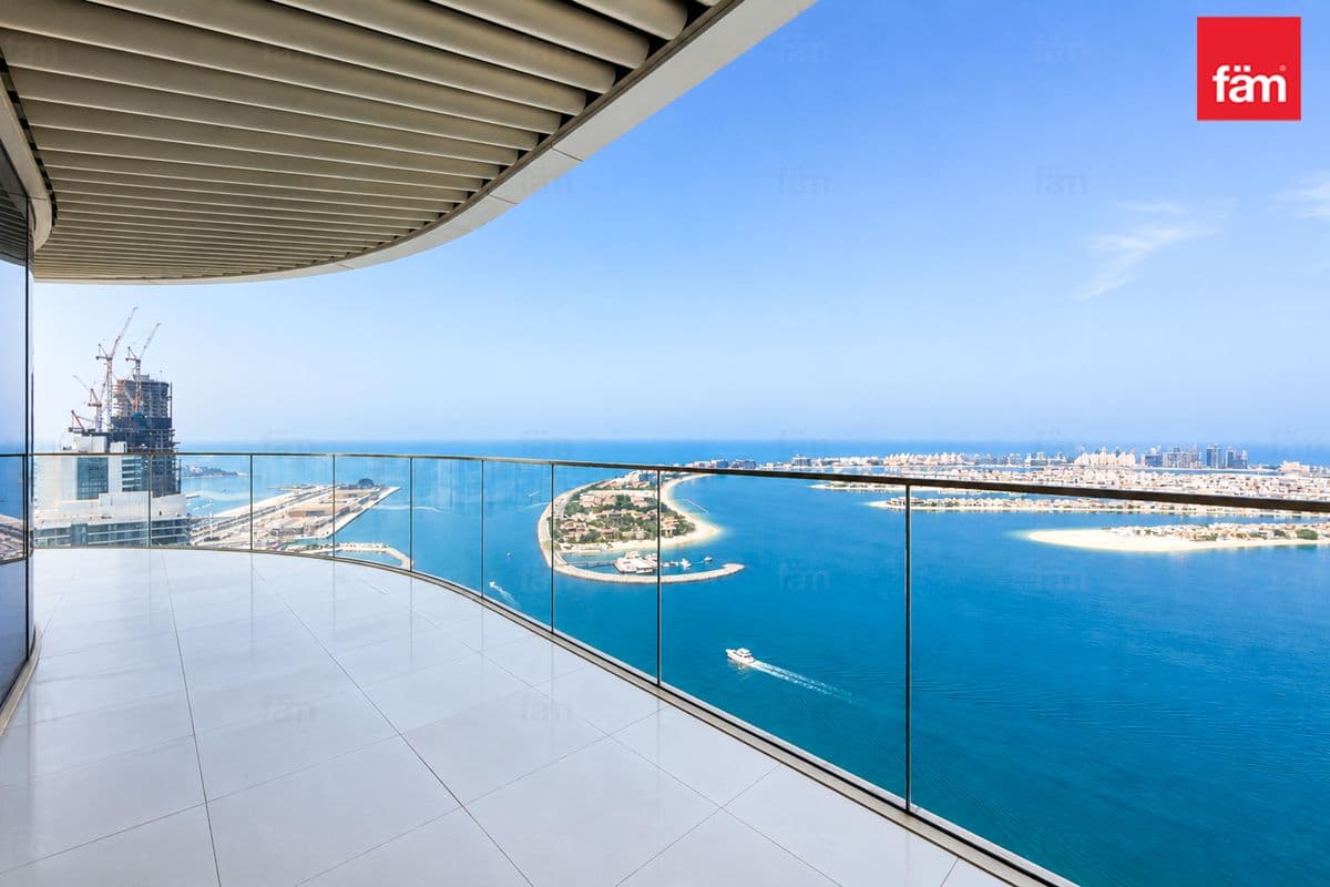 3 bedroom apartment in Grand Bleu Tower 1, photograph 1 of 20