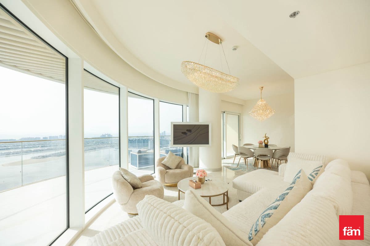 3 bedroom apartment in Grand Bleu Tower 1, photograph 4 of 20