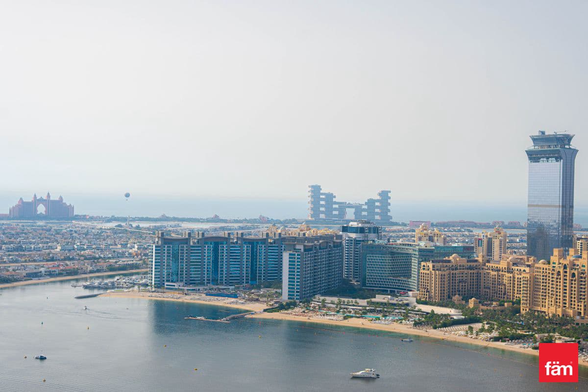 3 bedroom apartment in Grand Bleu Tower 1, photograph 5 of 20
