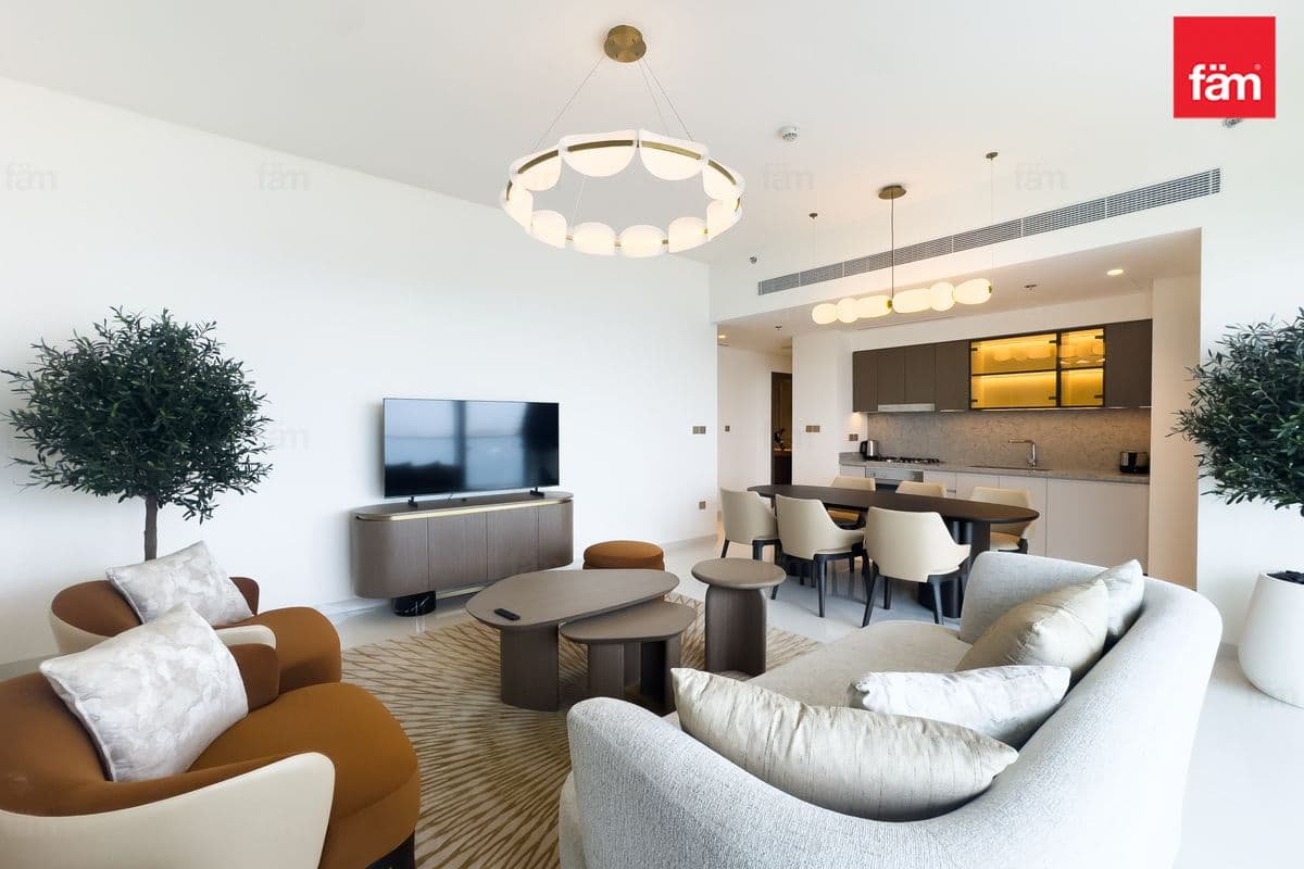 2 bedroom apartment in Grand Bleu Tower 2, photograph 2 of 15