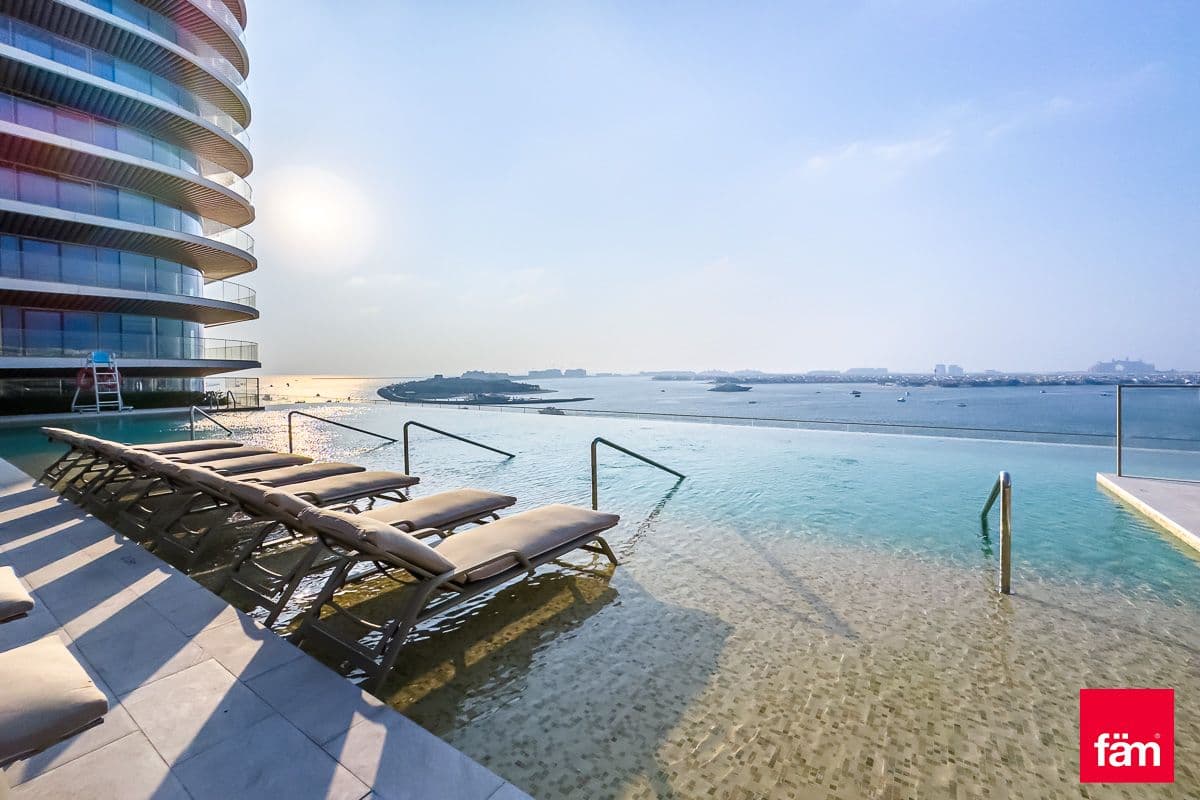 2 bedroom apartment in Grand Bleu Tower 2, photograph 17 of 18