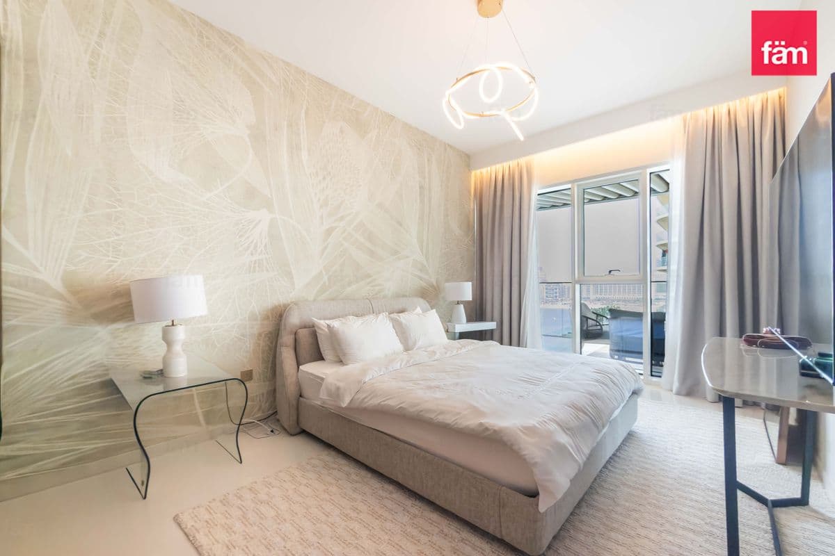 2 bedroom apartment in Grand Bleu Tower 2, photograph 14 of 18