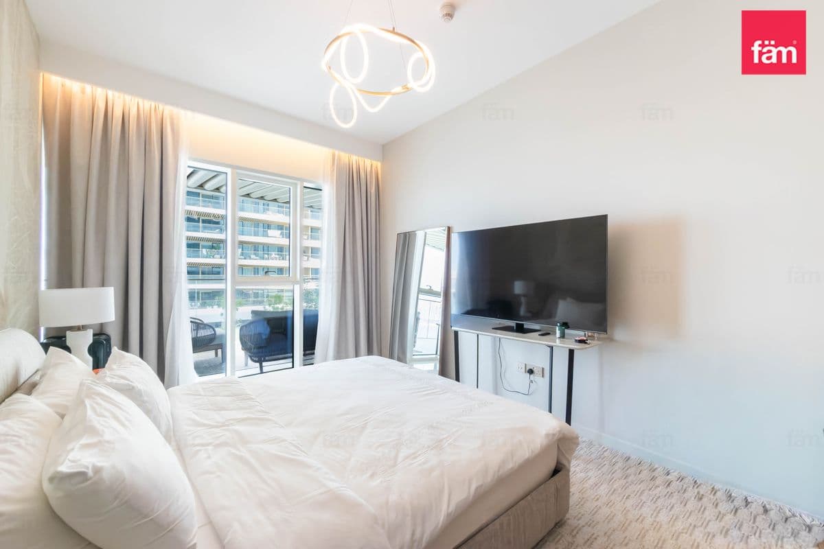 2 bedroom apartment in Grand Bleu Tower 2, photograph 12 of 18
