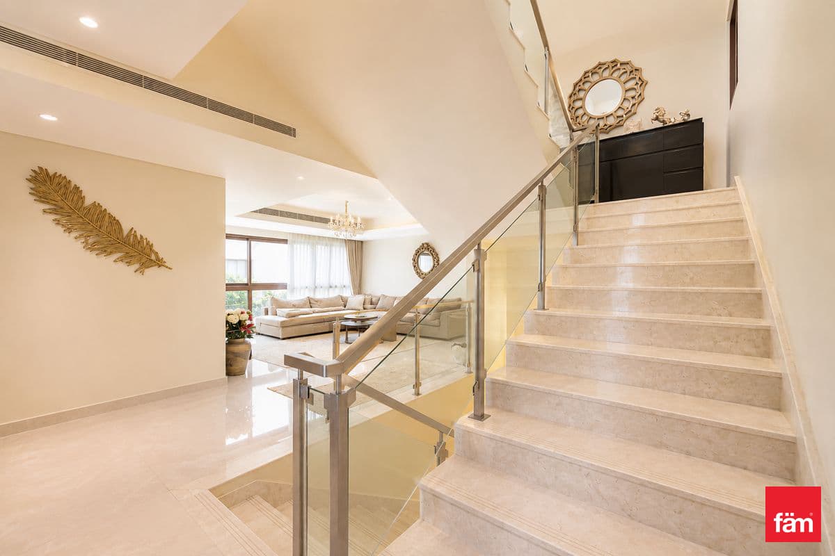 4 bedroom villa in Grand Views, photograph 13 of 20
