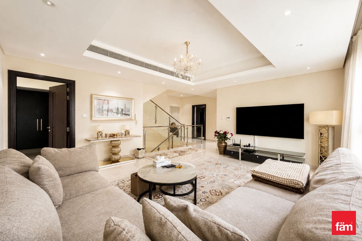 4 bedroom villa in Grand Views, photograph 4 of 20