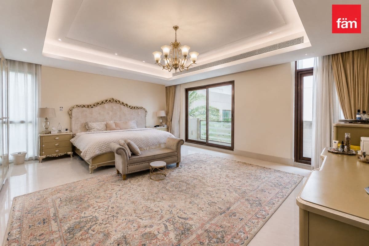 4 bedroom villa in Grand Views, photograph 17 of 20