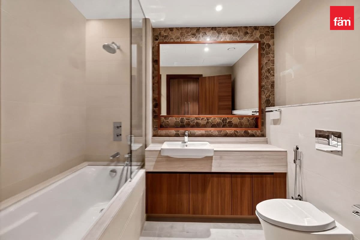 3 bedroom apartment in Imperial Avenue, photograph 12 of 12