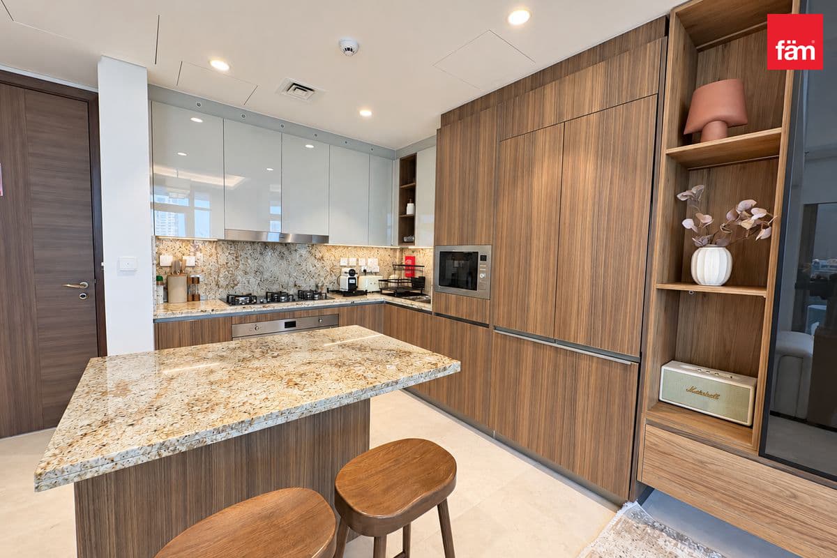 3 bedroom apartment in Imperial Avenue, photograph 11 of 20
