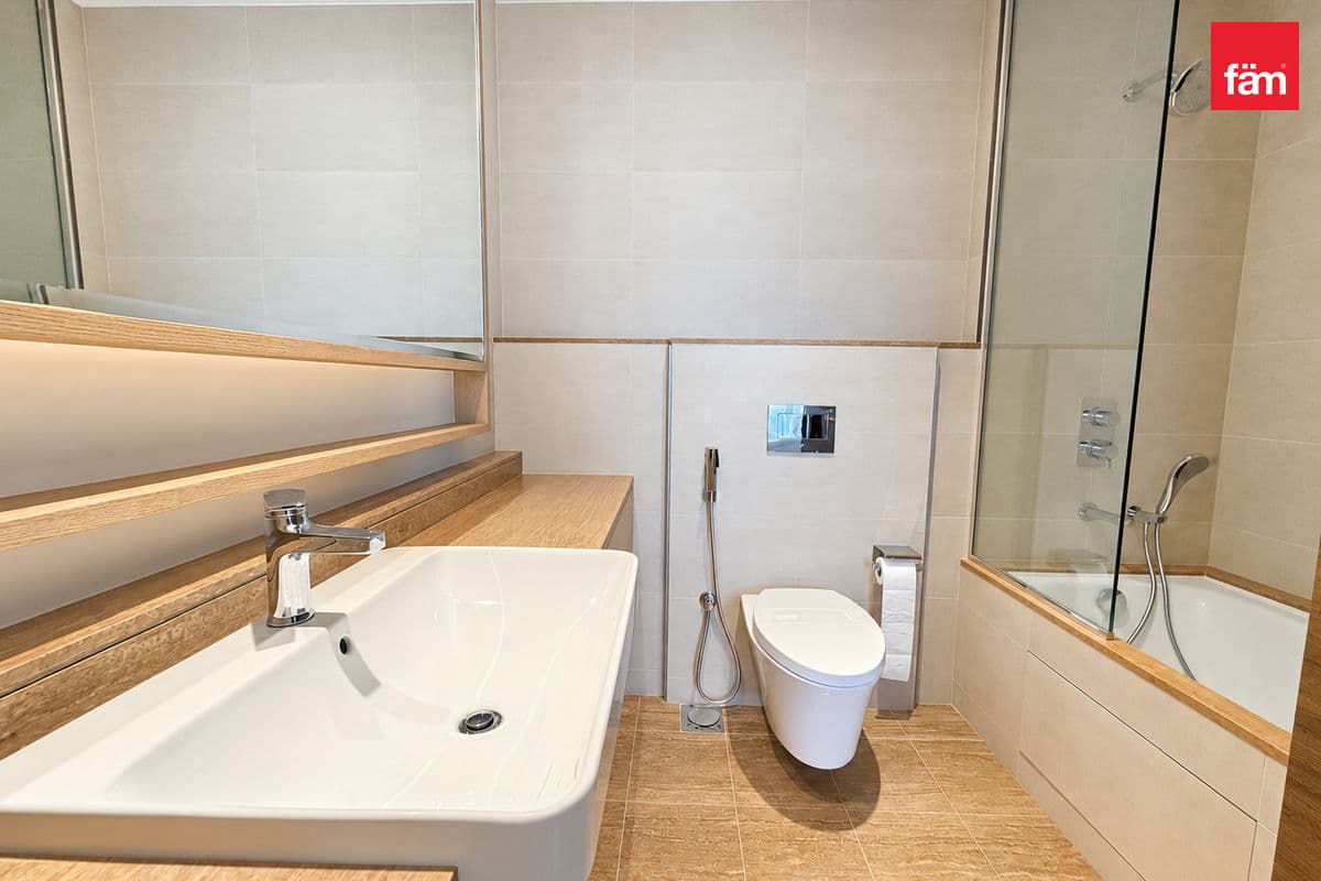 3 bedroom apartment in Imperial Avenue, photograph 13 of 20