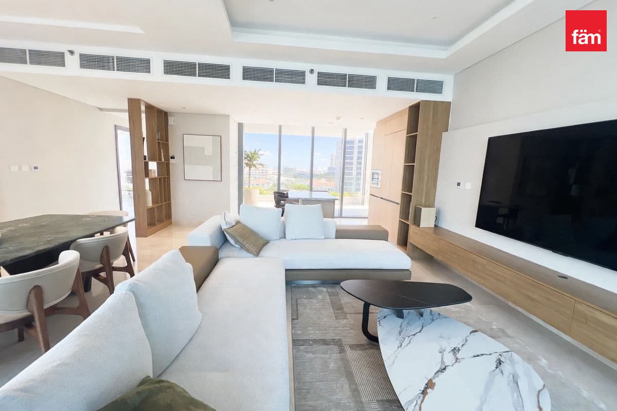 3 bedroom apartment in Imperial Avenue, photograph 3 of 20