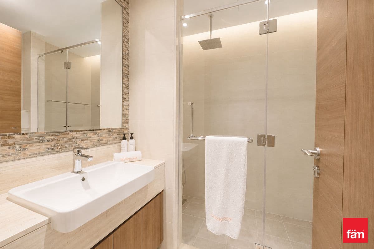 3 bedroom apartment in Imperial Avenue, photograph 12 of 20