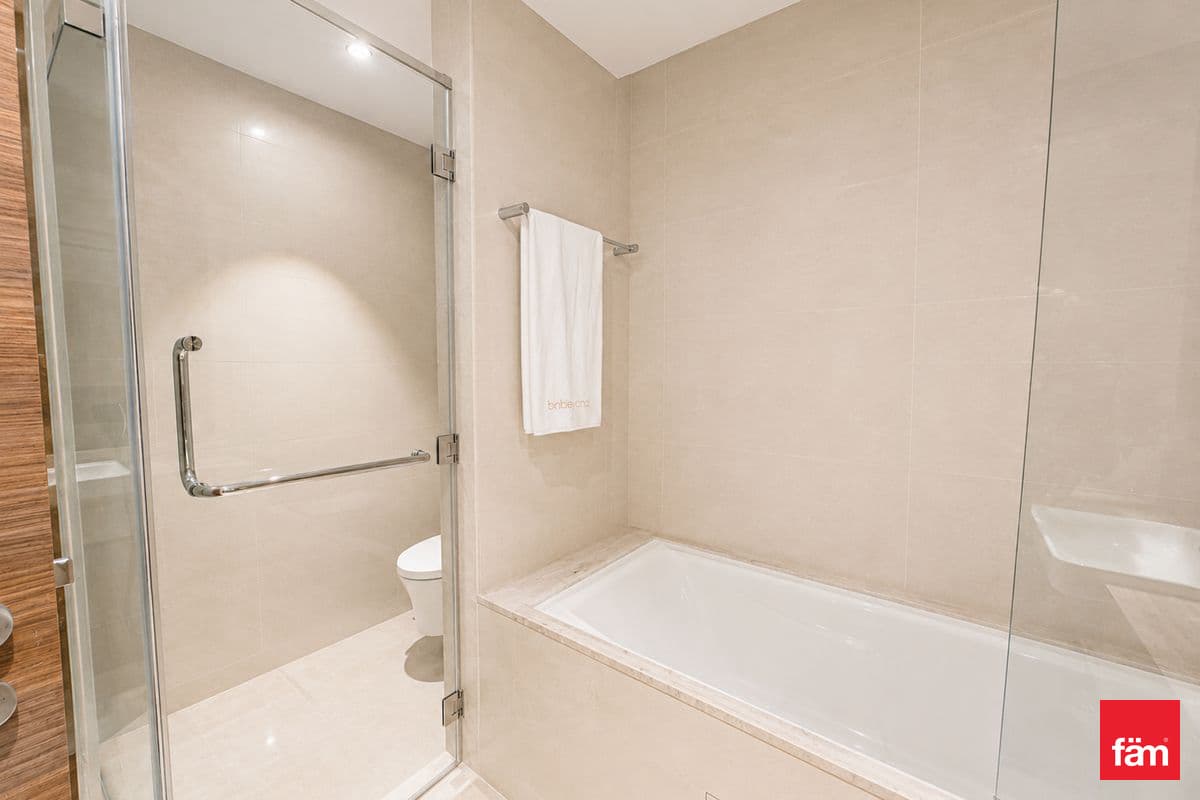 3 bedroom apartment in Imperial Avenue, photograph 13 of 20