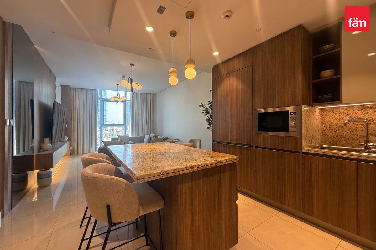 3 bedroom apartment in Imperial Avenue, photograph 3 of 20
