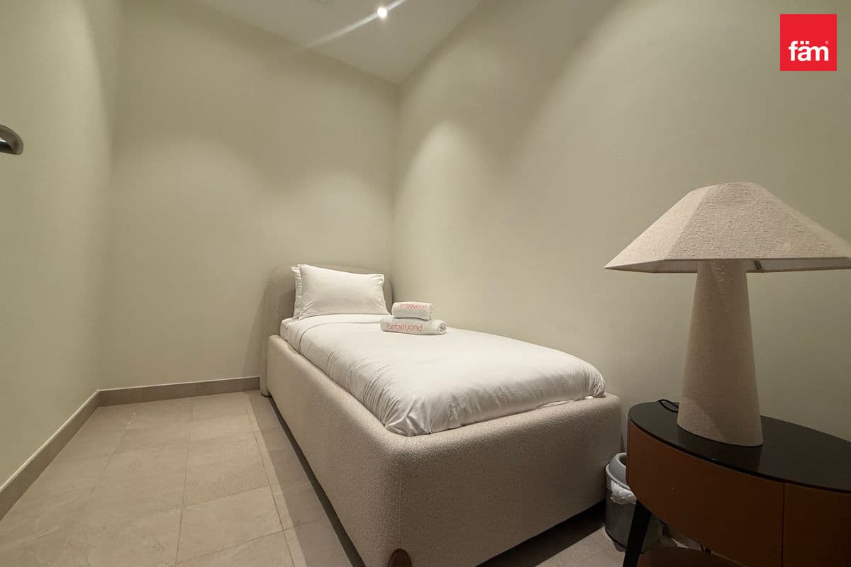 3 bedroom apartment in Imperial Avenue, photograph 12 of 20