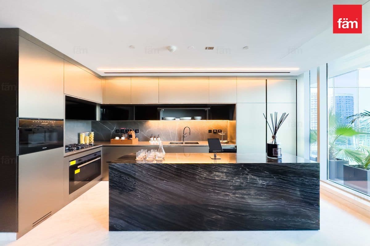 4 bedroom apartment in J One (Da Vinci Tower B), photograph 7 of 14
