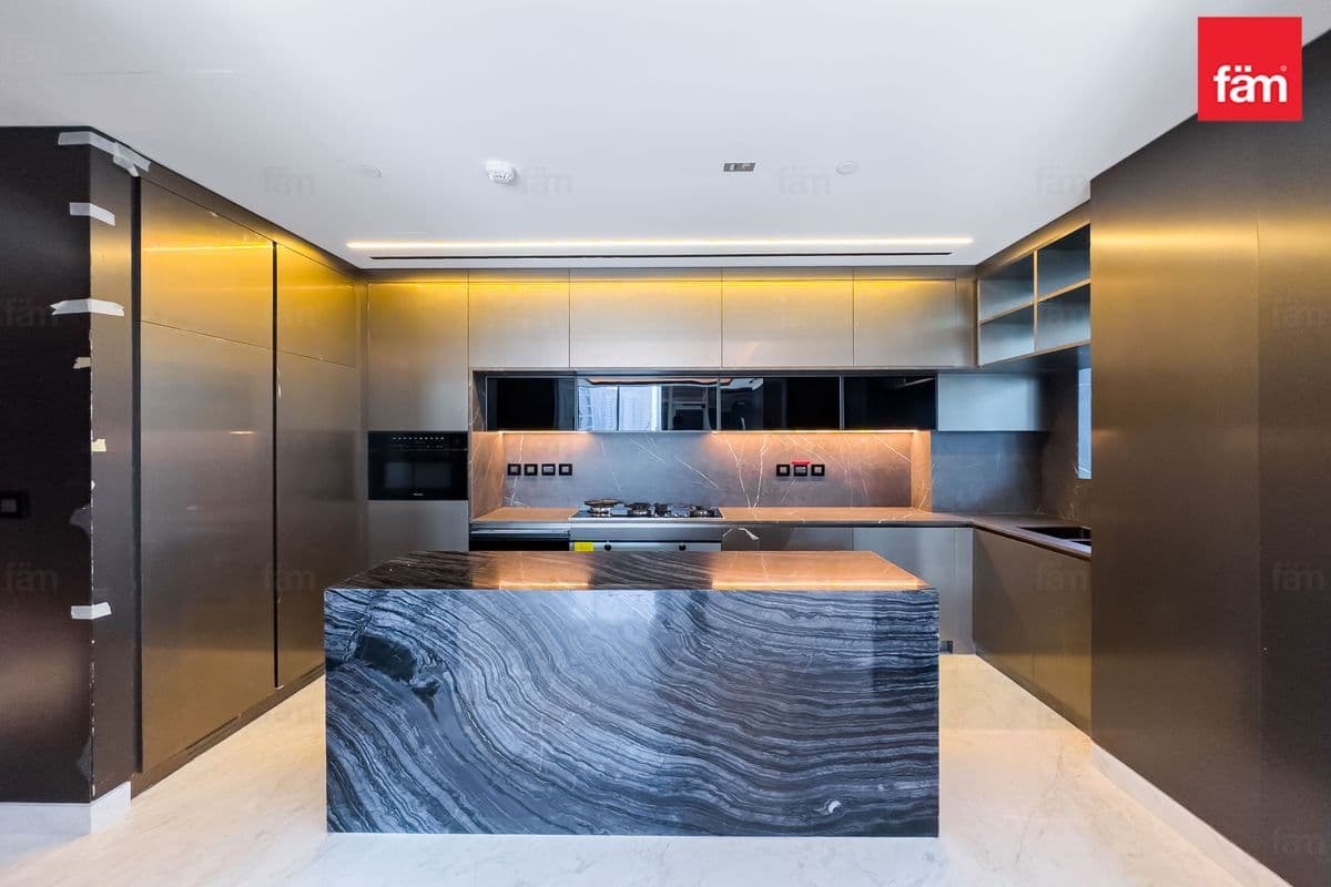 4 bedroom apartment in J One (Da Vinci Tower B), photograph 9 of 14