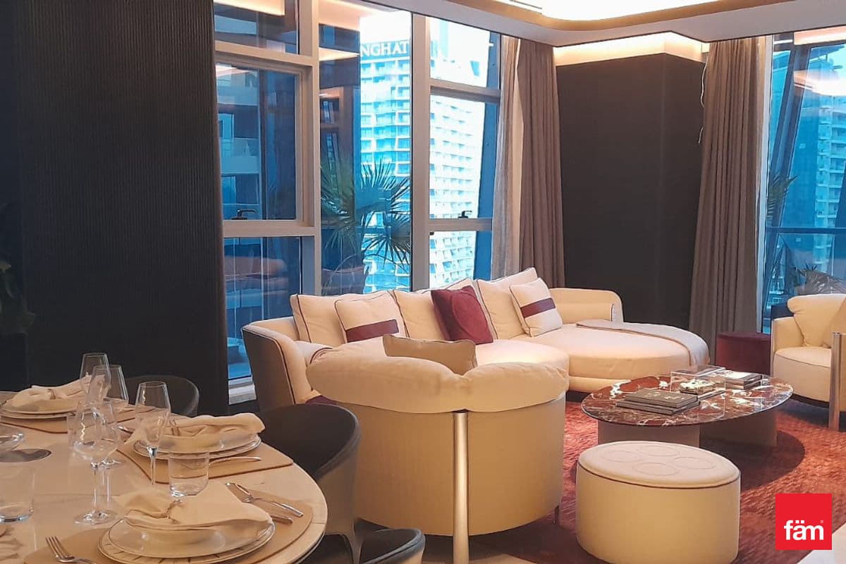 3 bedroom apartment in J One (Da Vinci Tower B), photograph 2 of 12