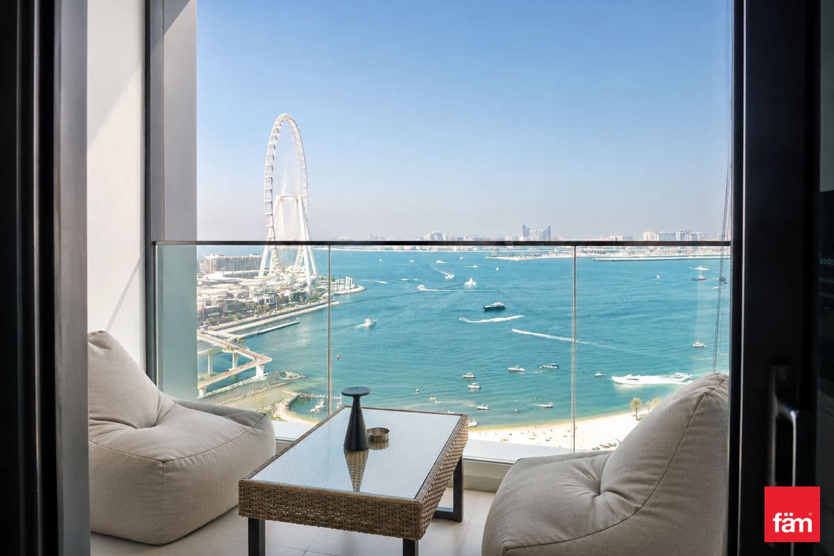 2 bedroom apartment in Jumeirah Gate Tower 1, photograph 3 of 10