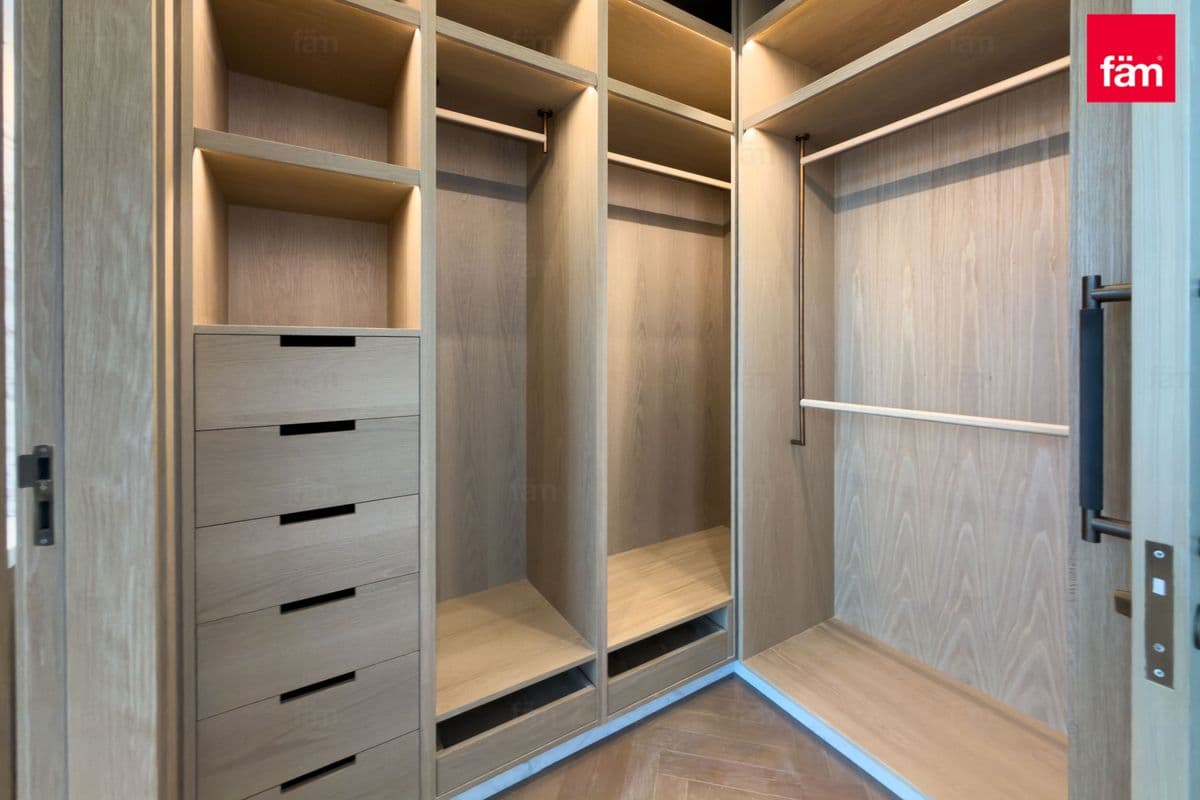3 bedroom apartment in Jumeirah Living Business Bay, photograph 15 of 20