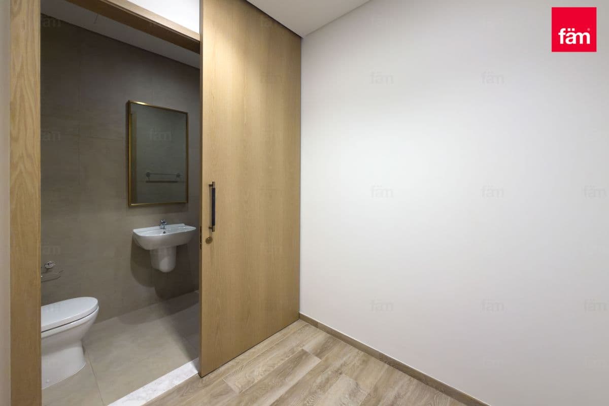 3 bedroom apartment in Jumeirah Living Business Bay, photograph 17 of 20