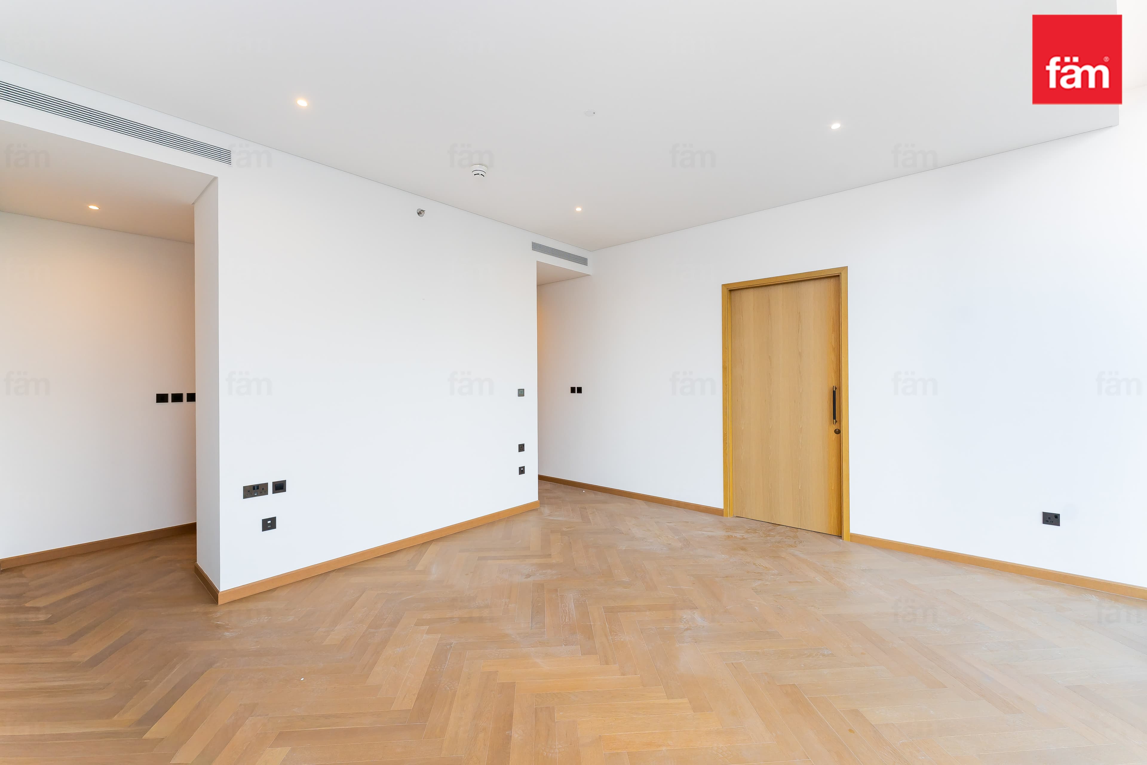3 bedroom apartment in Jumeirah Living Business Bay, photograph 12 of 20