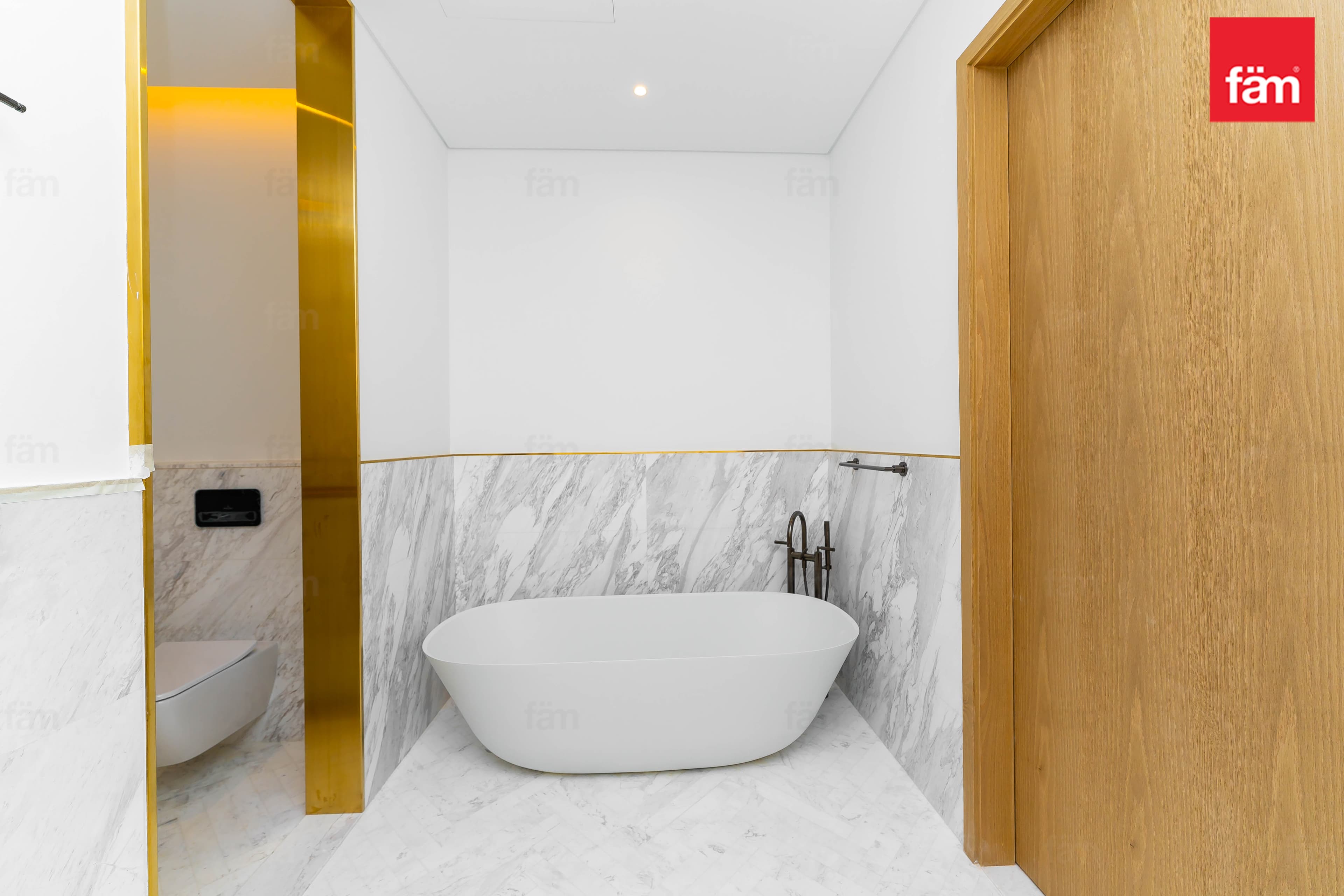 3 bedroom apartment in Jumeirah Living Business Bay, photograph 19 of 20