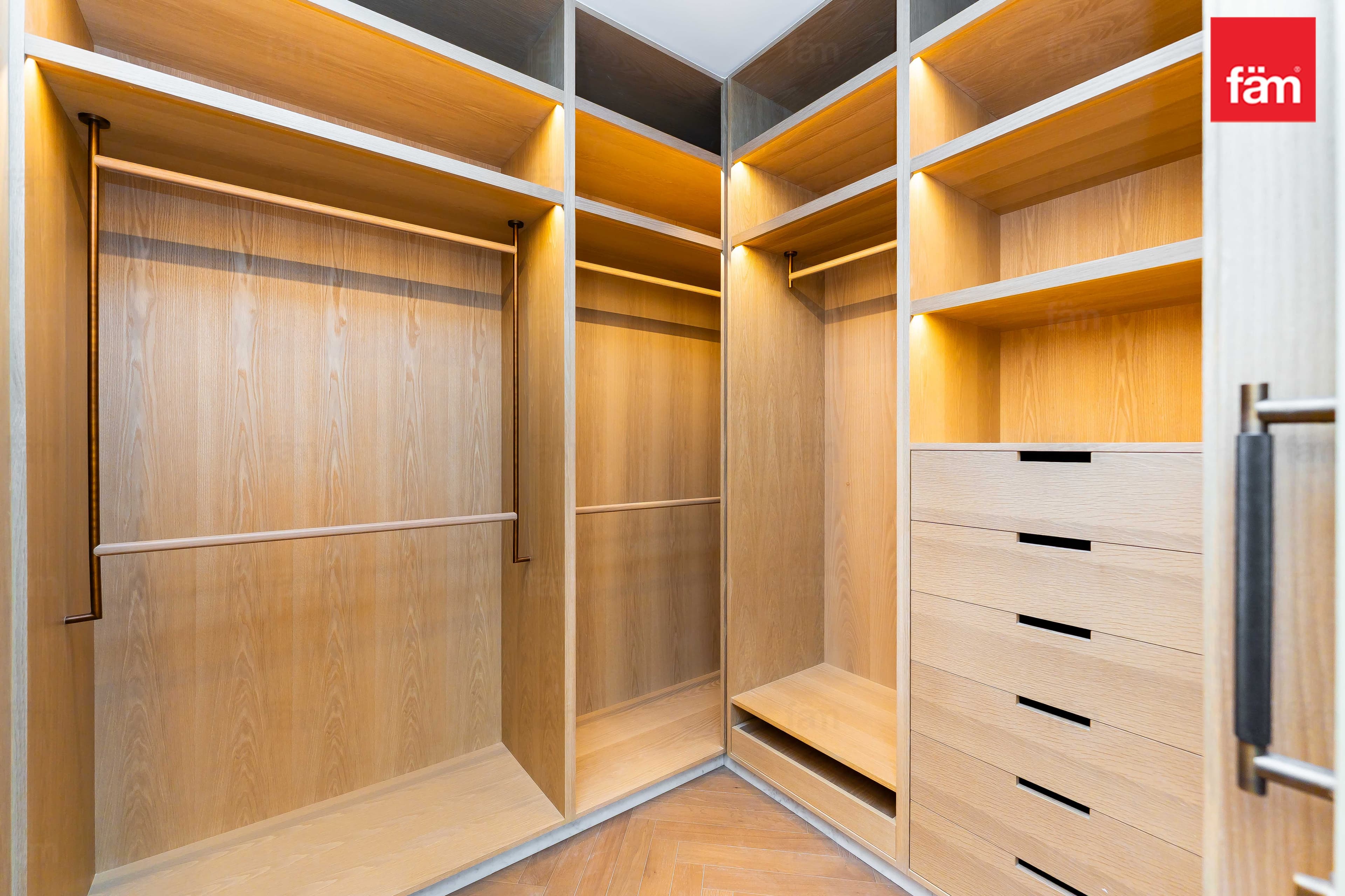 3 bedroom apartment in Jumeirah Living Business Bay, photograph 16 of 20