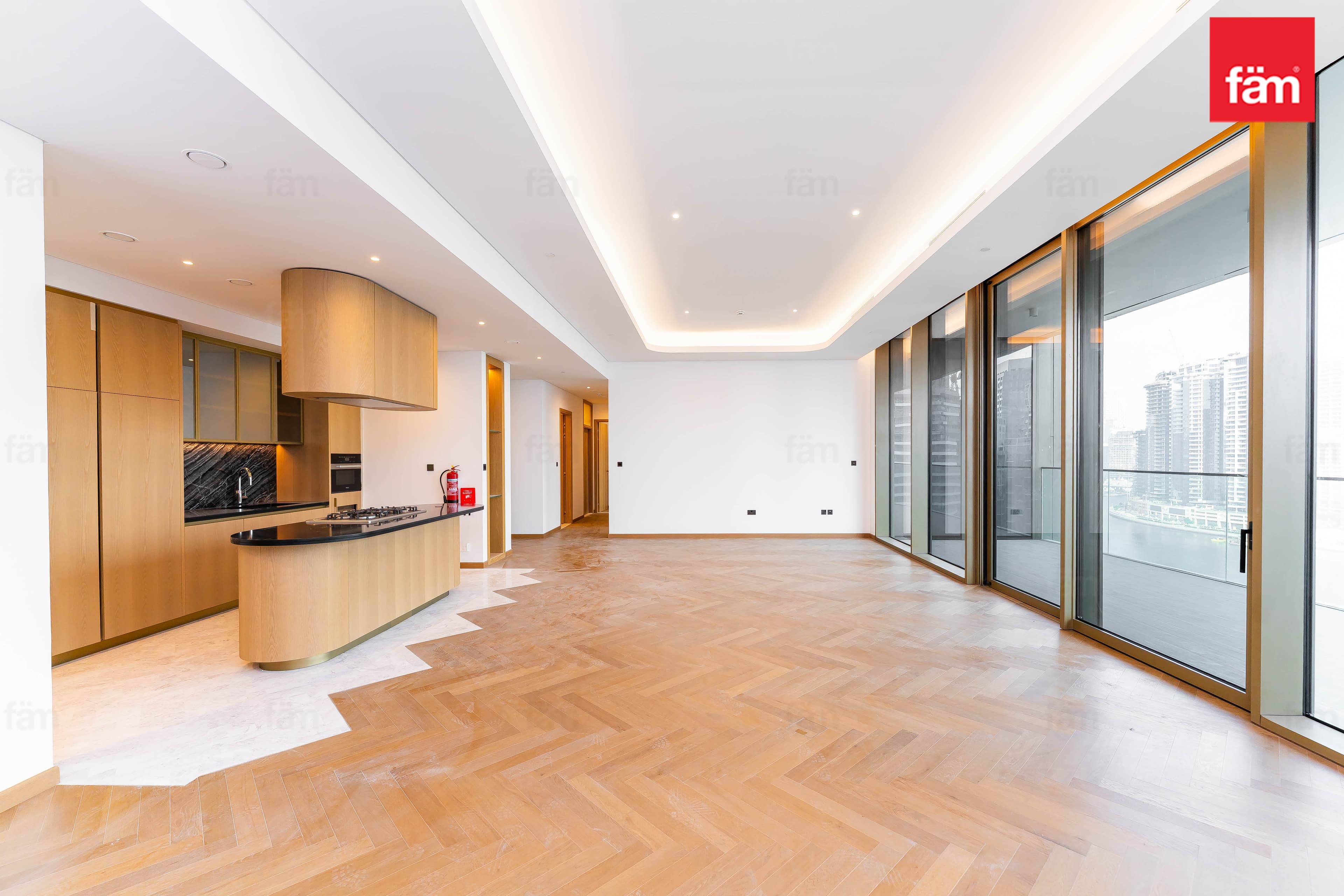3 bedroom apartment in Jumeirah Living Business Bay, photograph 4 of 20