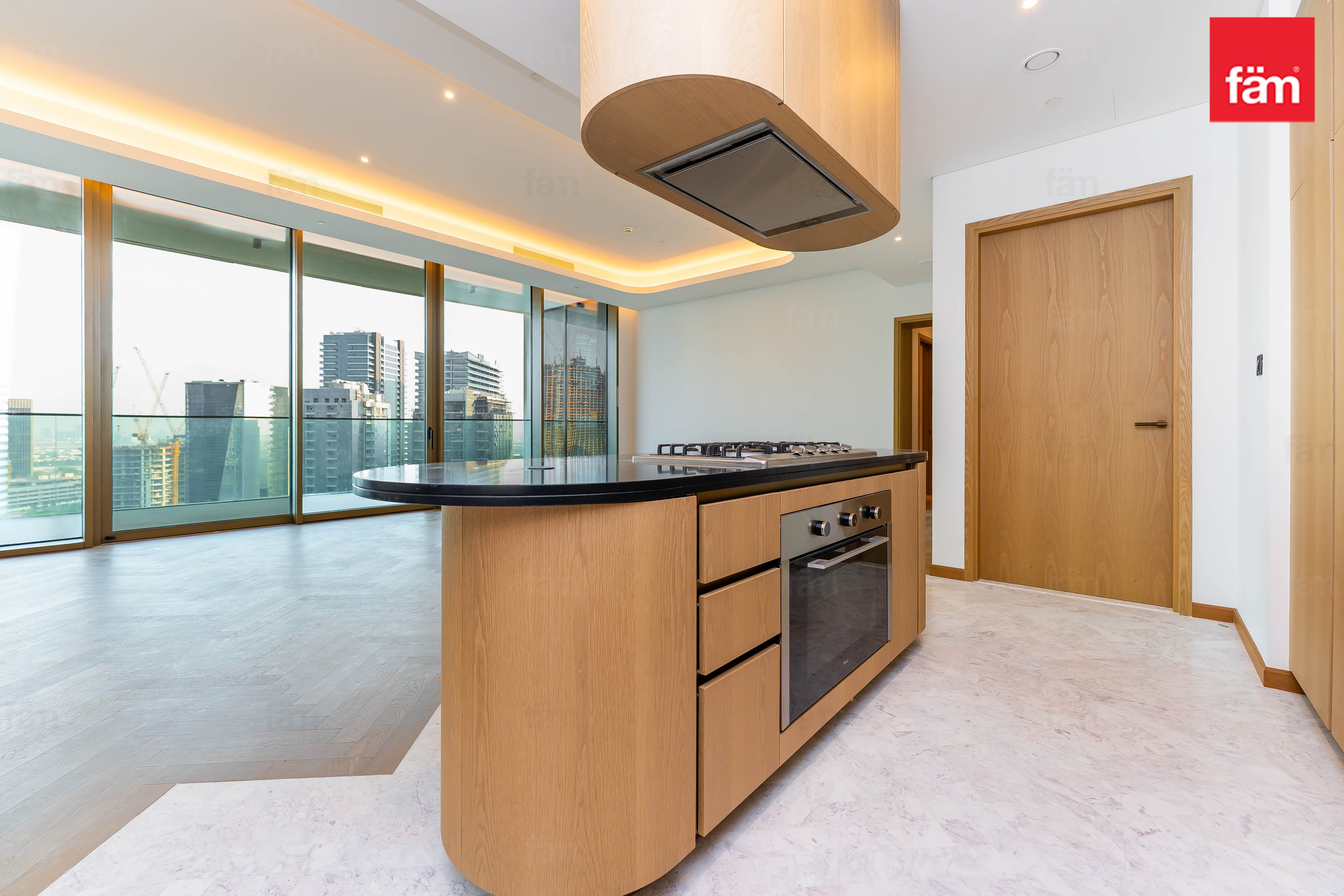 3 bedroom apartment in Jumeirah Living Business Bay, photograph 8 of 20