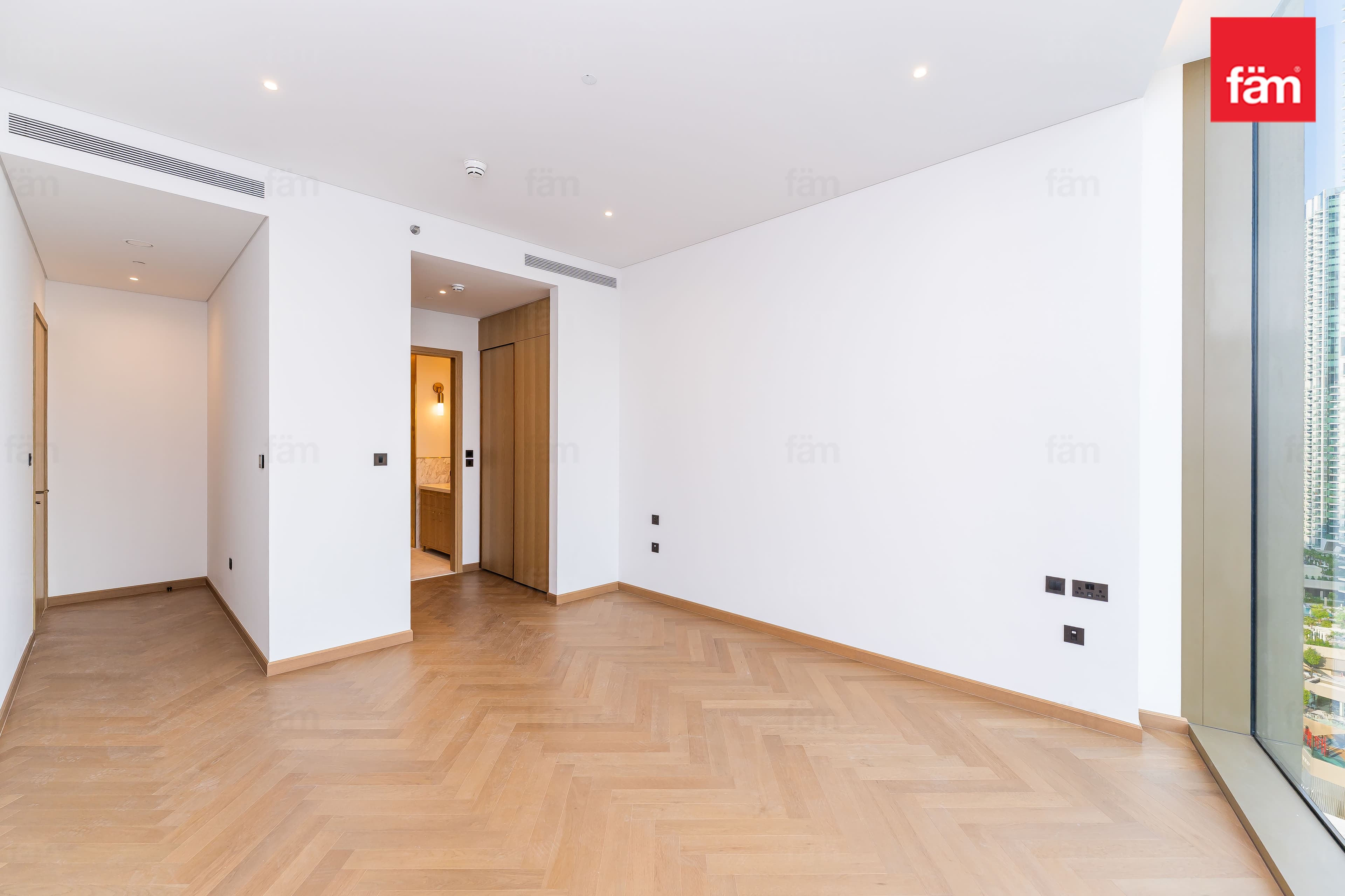 3 bedroom apartment in Jumeirah Living Business Bay, photograph 10 of 20