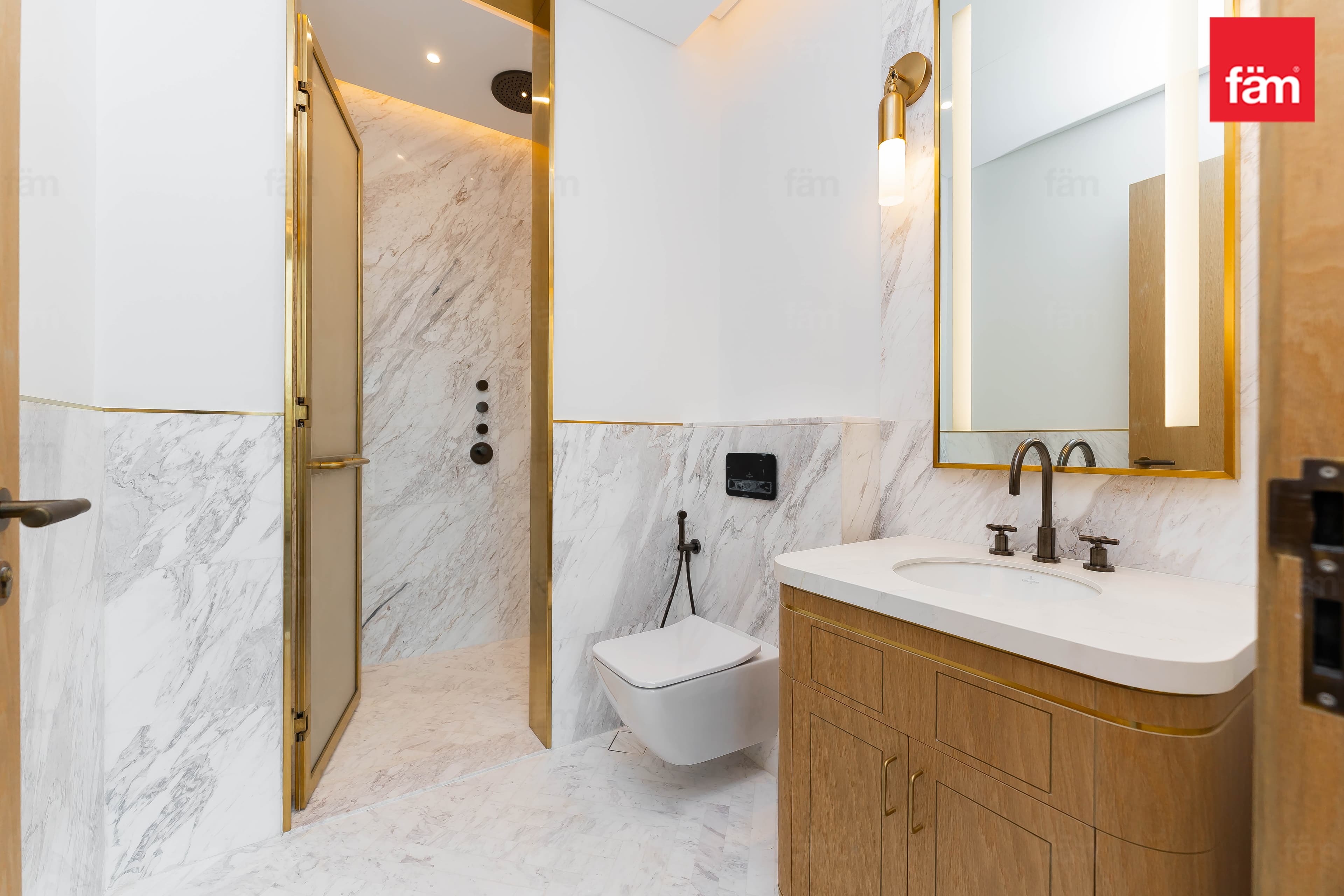 3 bedroom apartment in Jumeirah Living Business Bay, photograph 17 of 20