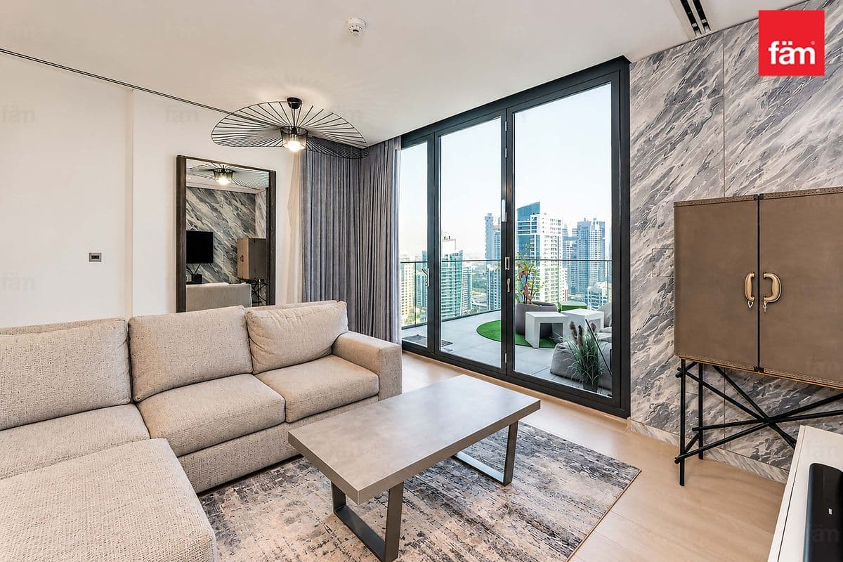 3 bedroom apartment in LIV Residence, photograph 2 of 20