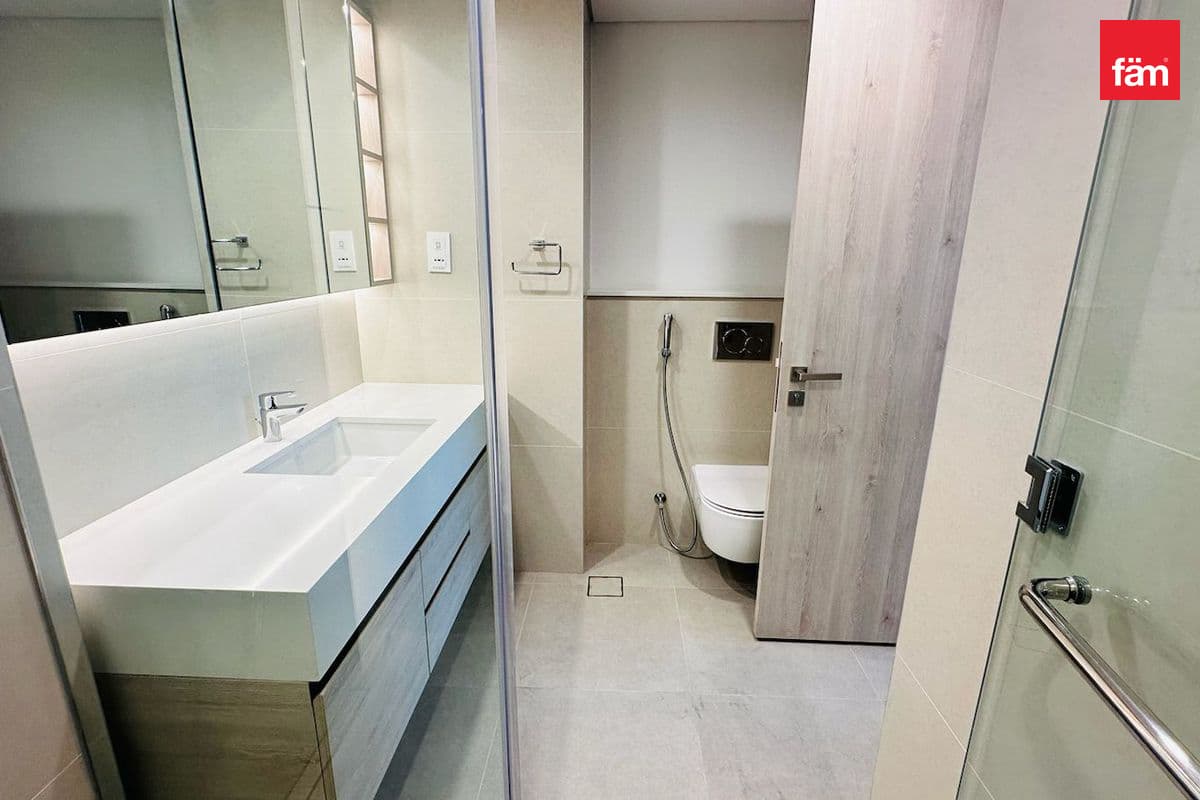 3 bedroom apartment in LIV Waterside, photograph 10 of 20