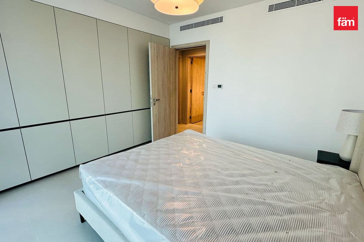 3 bedroom apartment in LIV Waterside, photograph 16 of 20