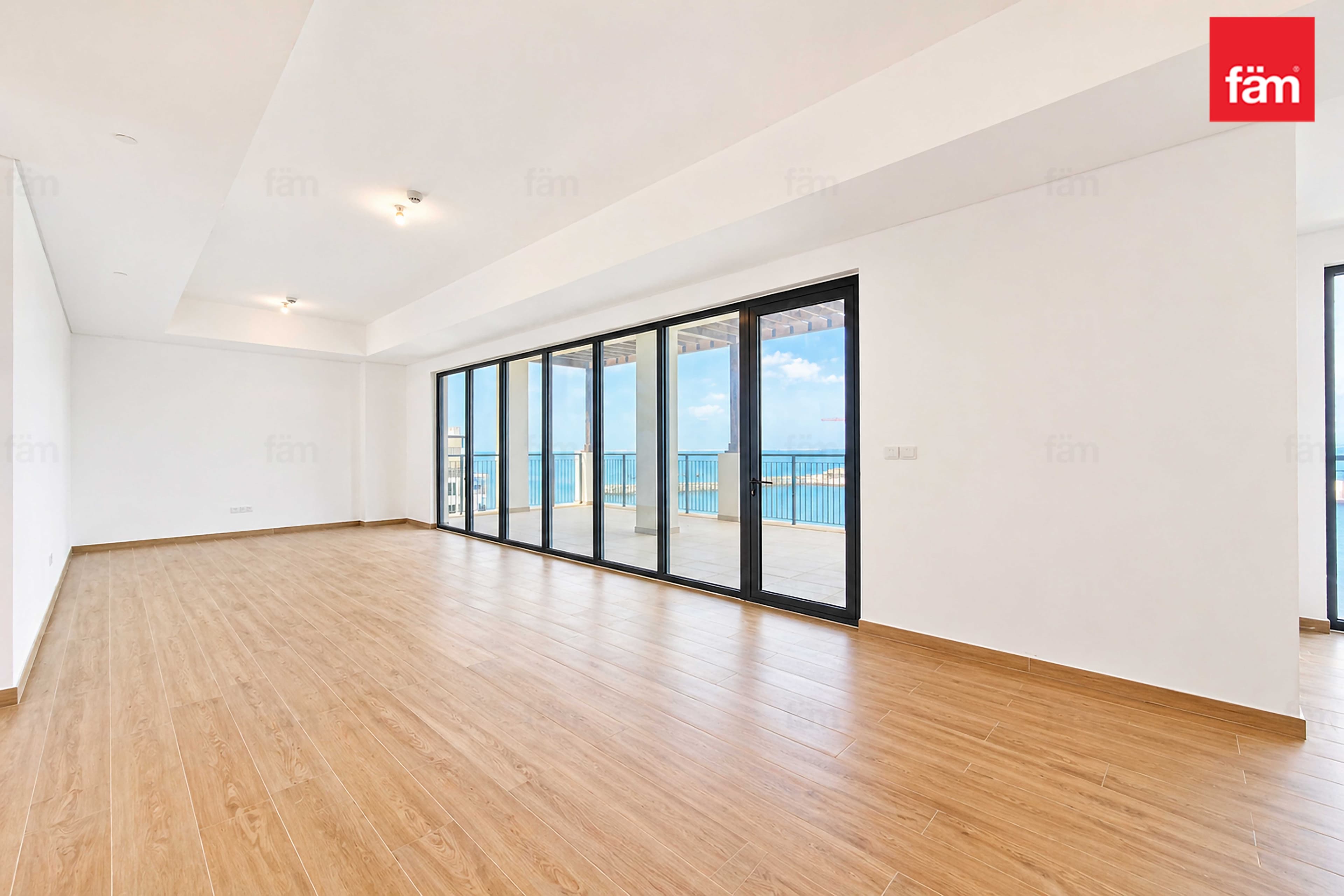 6 bedroom apartment in La Sirene - Building 1, photograph 9 of 20
