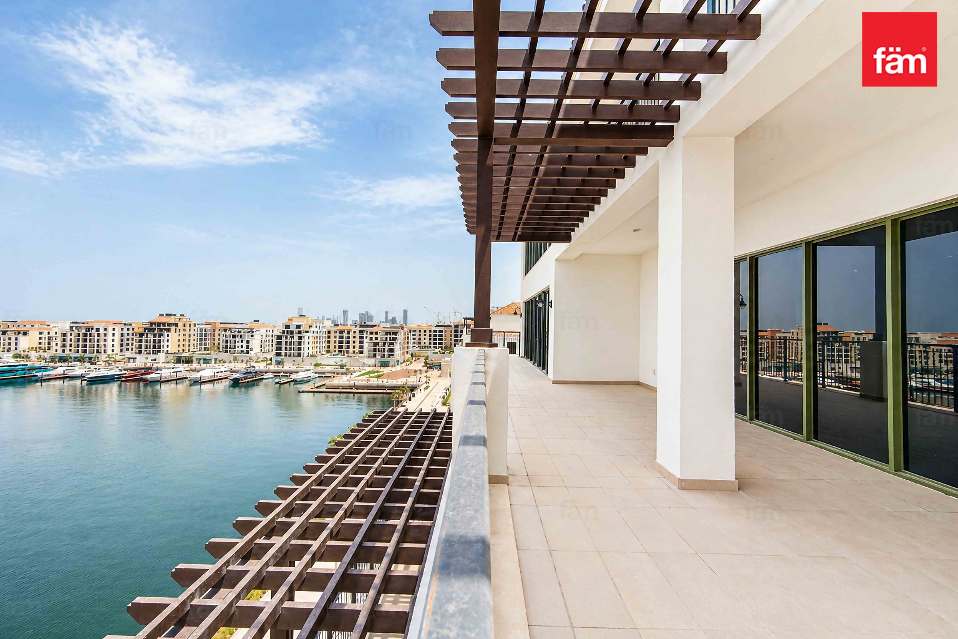 6 bedroom apartment in La Sirene - Building 1, photograph 19 of 20