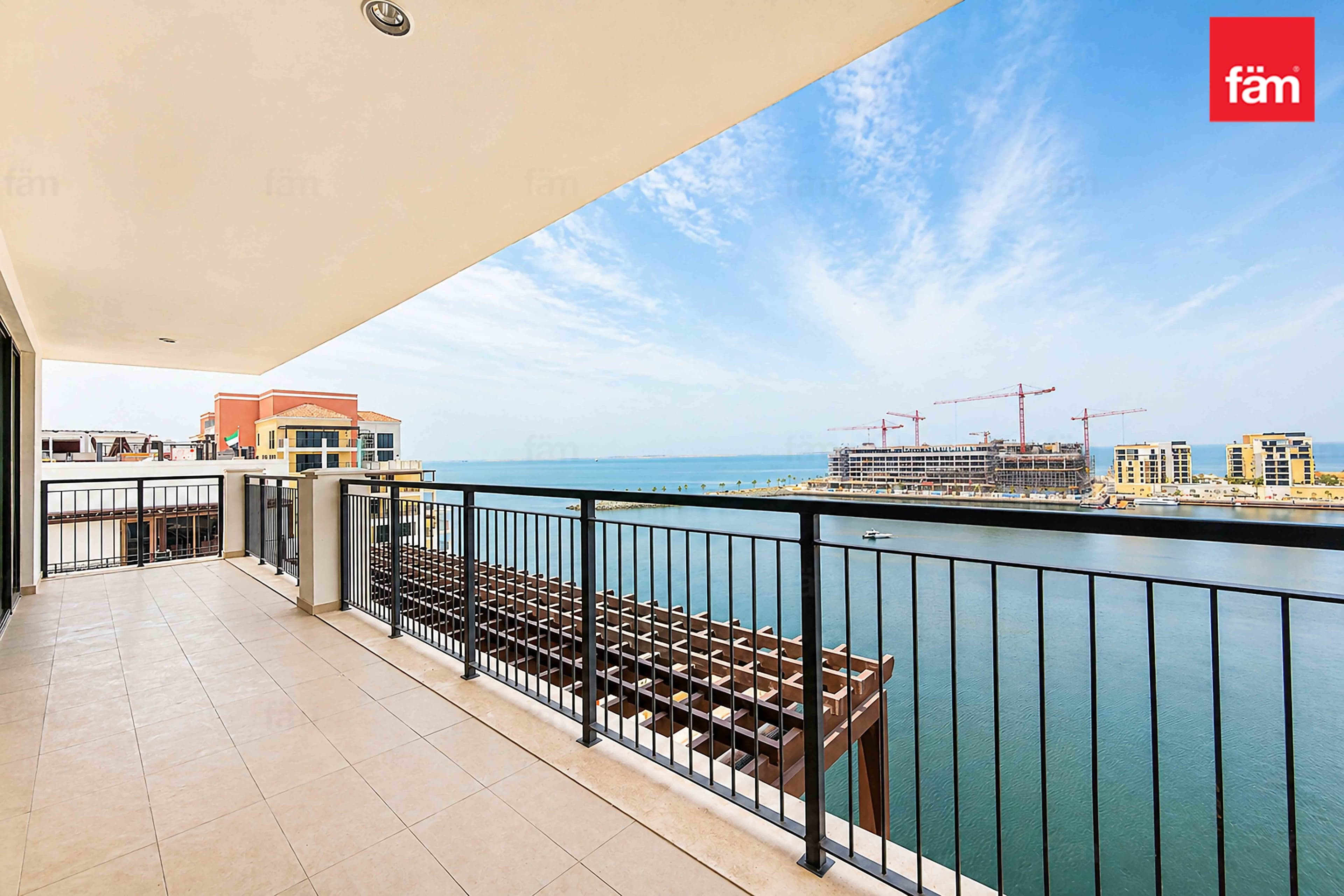 6 bedroom apartment in La Sirene - Building 1, photograph 16 of 20