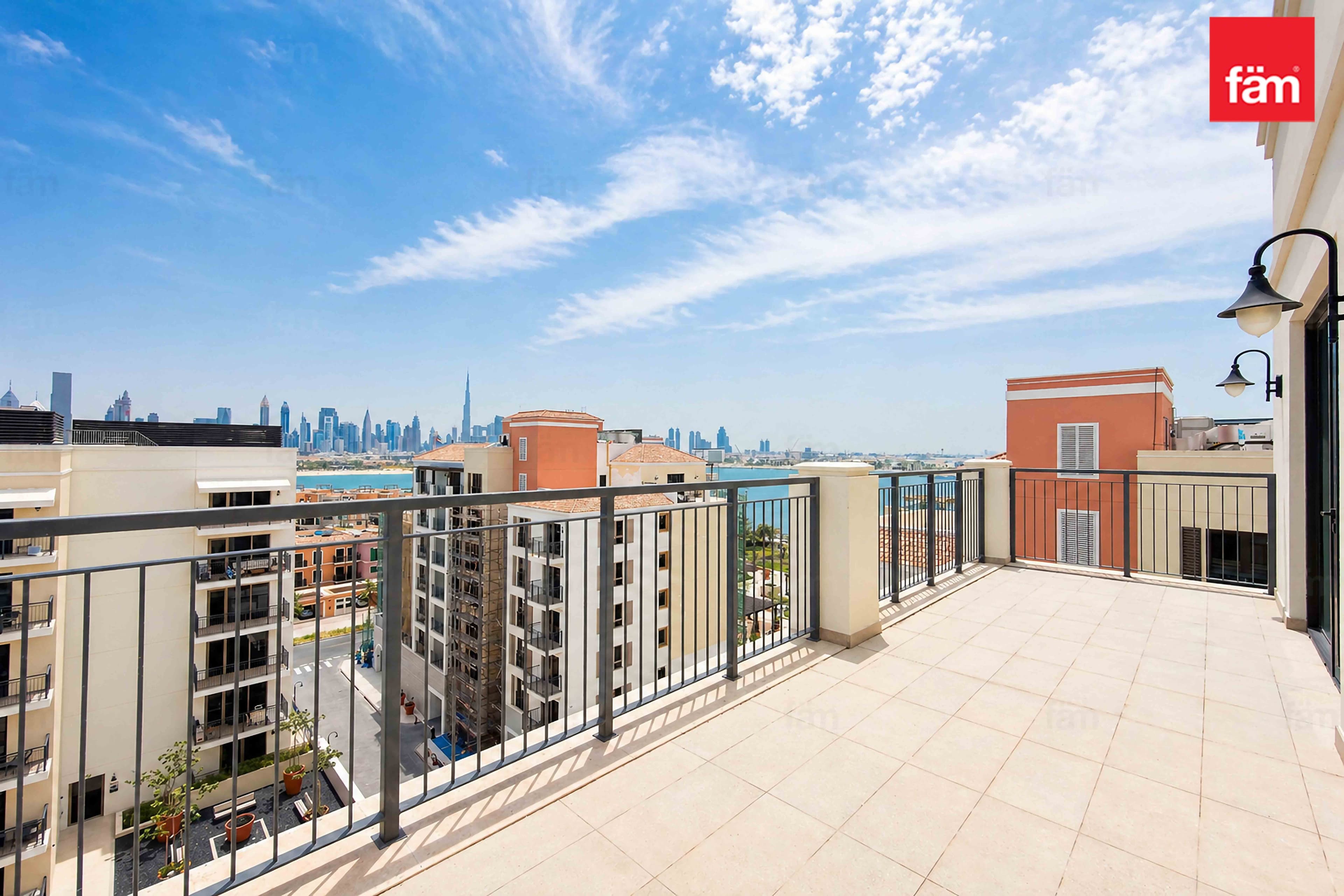 6 bedroom apartment in La Sirene - Building 1, photograph 17 of 20