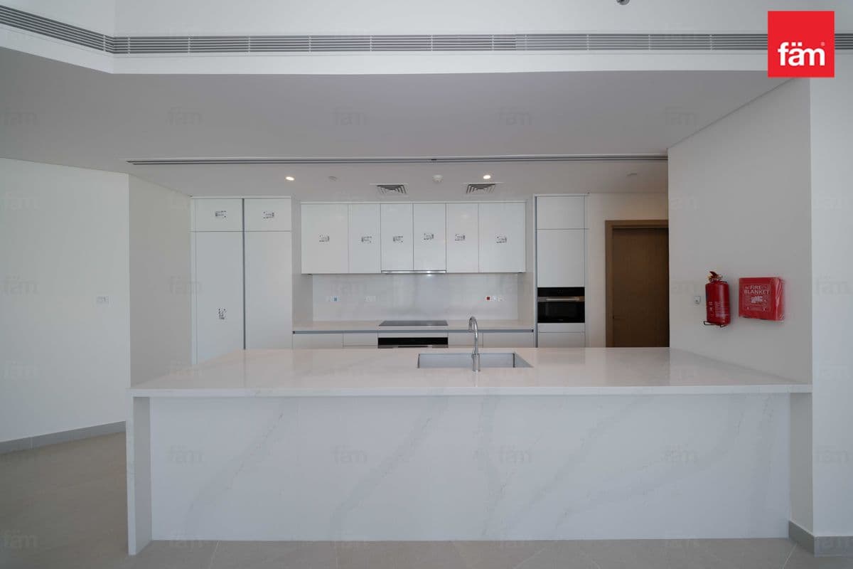 3 bedroom apartment in Lagoon Views at District One, photograph 10 of 20