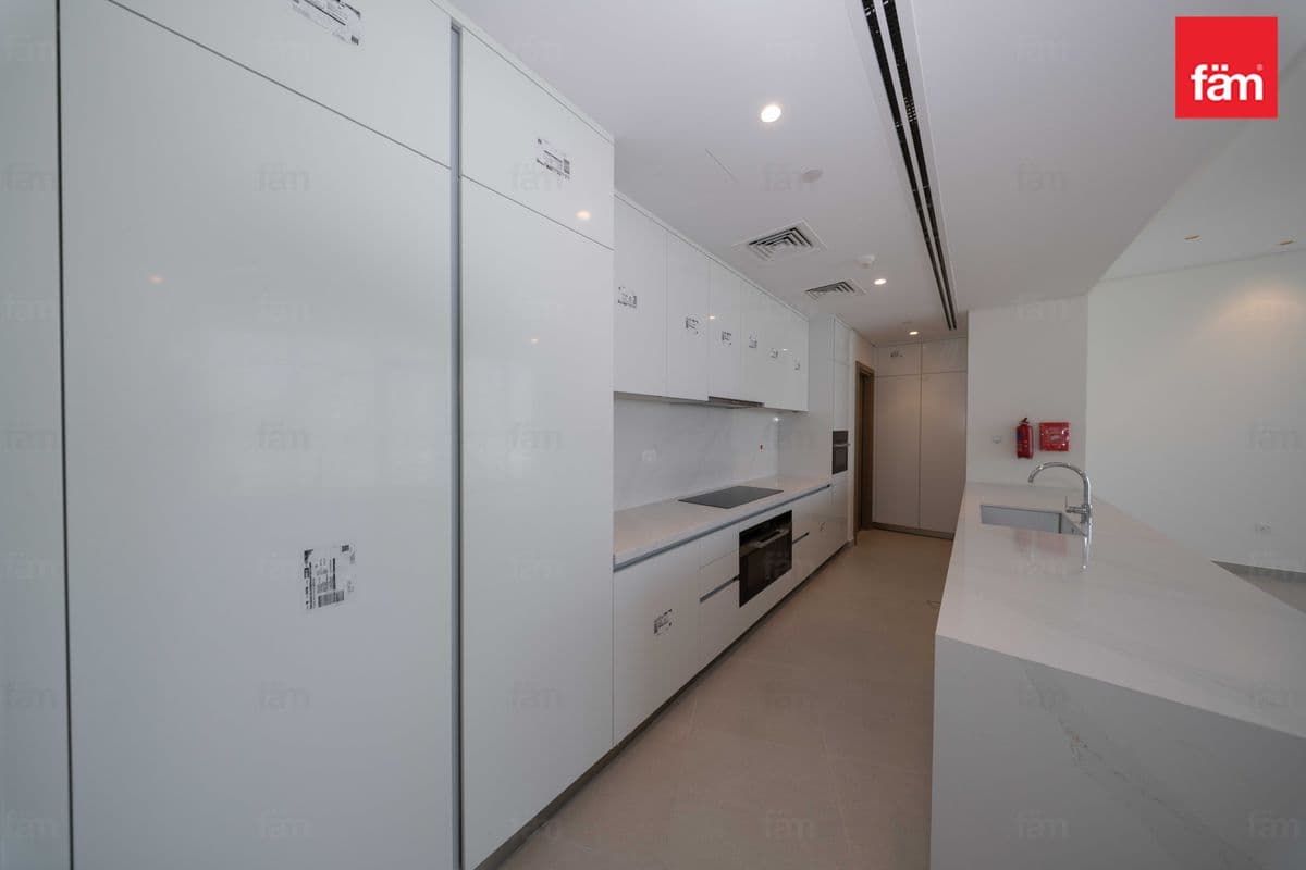 3 bedroom apartment in Lagoon Views at District One, photograph 11 of 20