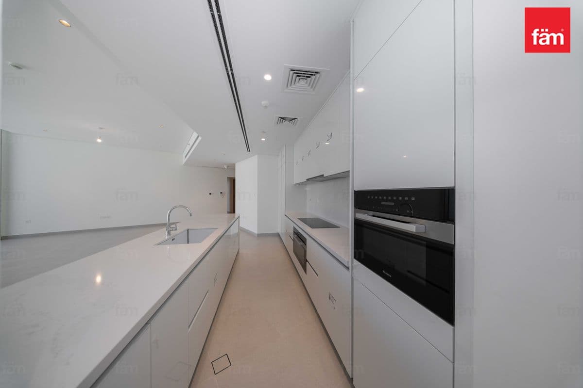 3 bedroom apartment in Lagoon Views at District One, photograph 12 of 20