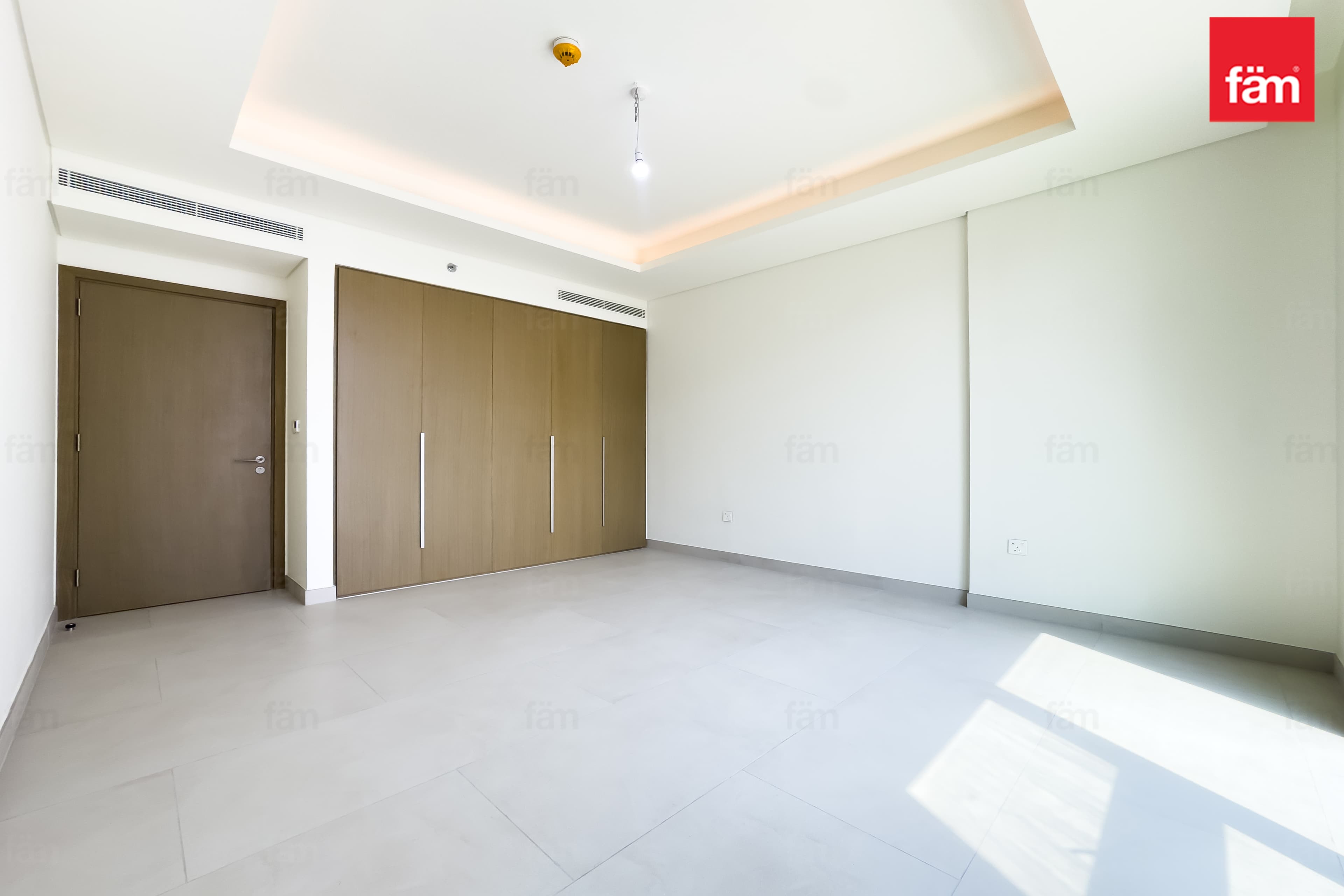 4 bedroom apartment in Laurel at Central Park, photograph 14 of 20