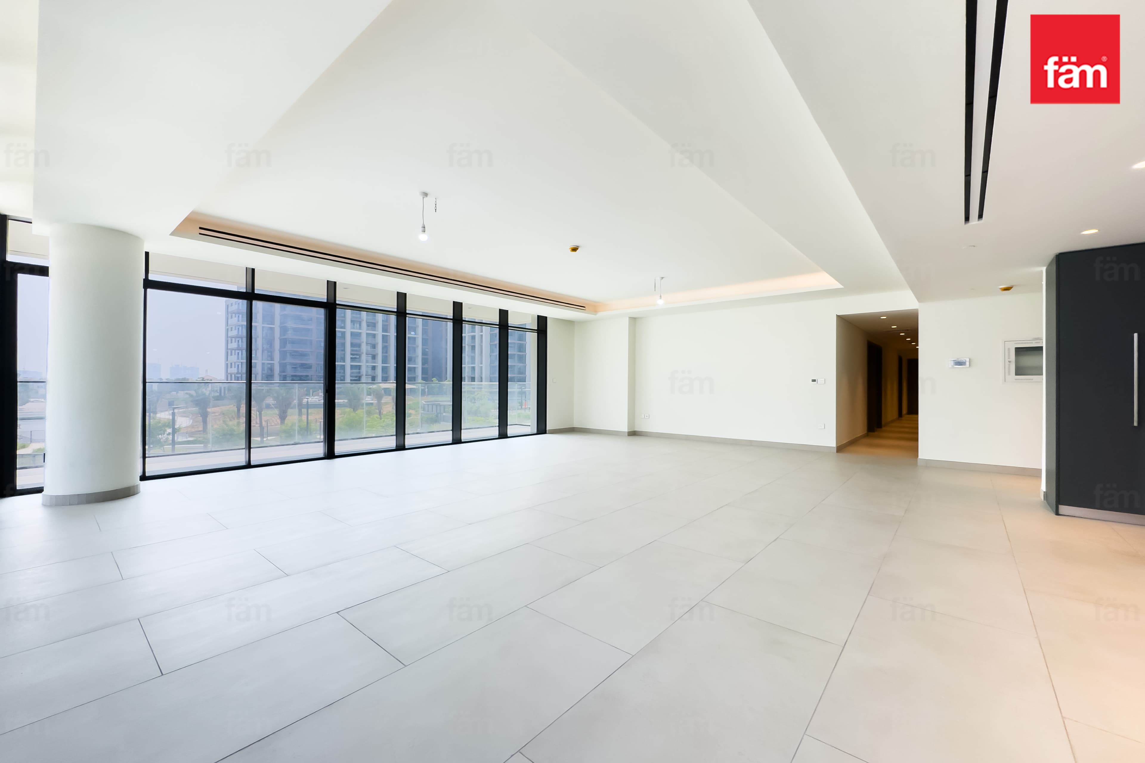 4 bedroom apartment in Laurel at Central Park, photograph 2 of 20