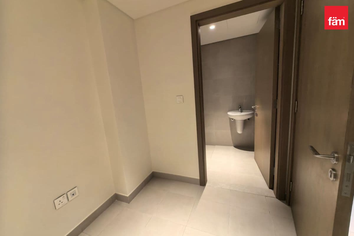 3 bedroom apartment in Laurel at Central Park, photograph 17 of 20