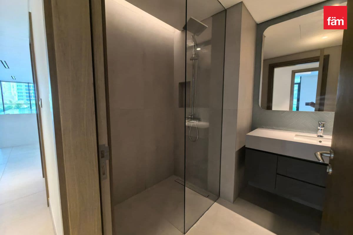 3 bedroom apartment in Laurel at Central Park, photograph 11 of 20
