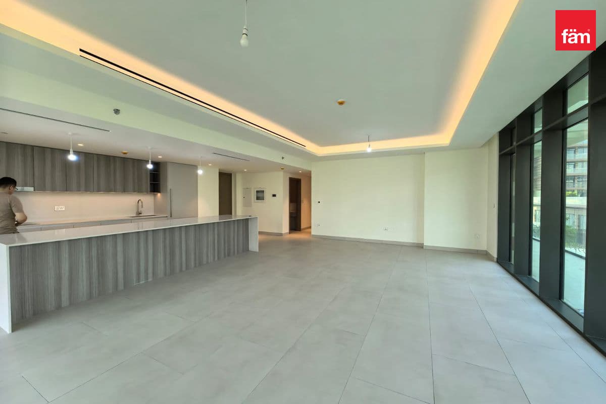 3 bedroom apartment in Laurel at Central Park, photograph 4 of 20