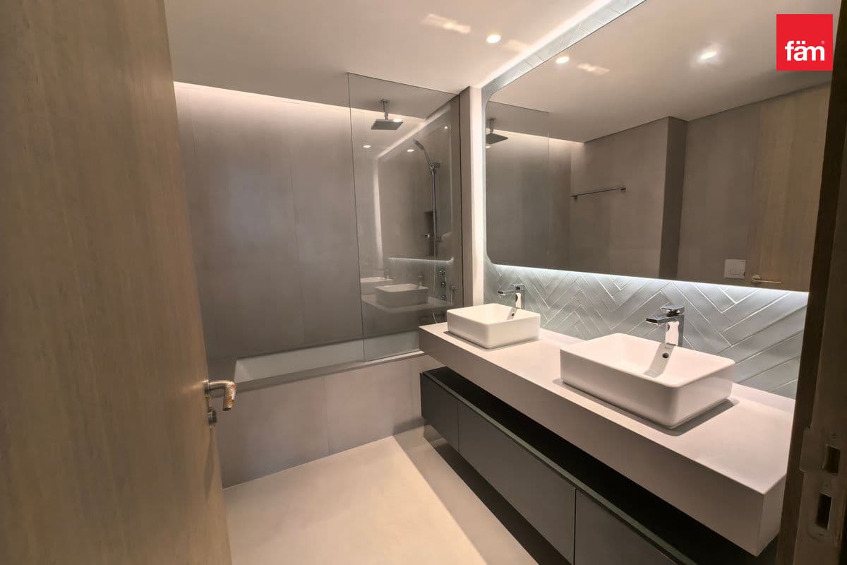 3 bedroom apartment in Laurel at Central Park, photograph 10 of 20